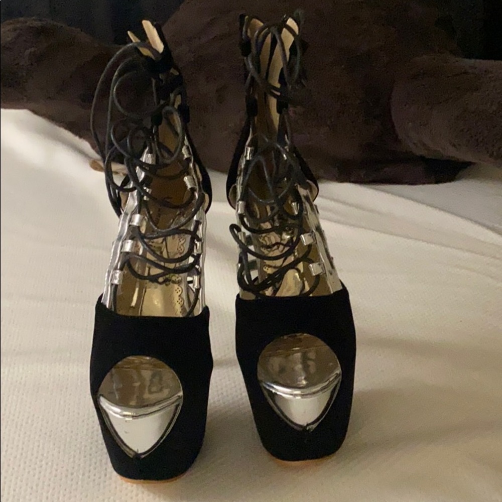 Heels brand new haven’t worn